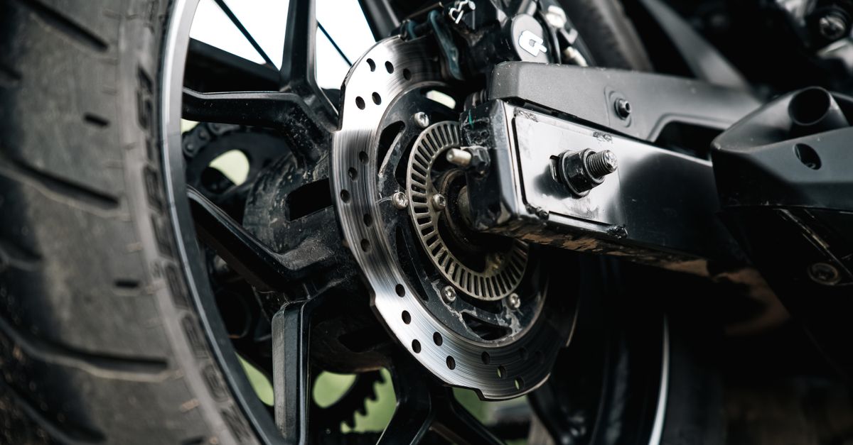 découvrez le coût de l'entretien des motos en 2026 et apprenez à optimiser votre budget pour garder votre deux-roues en parfait état toute l'année.
