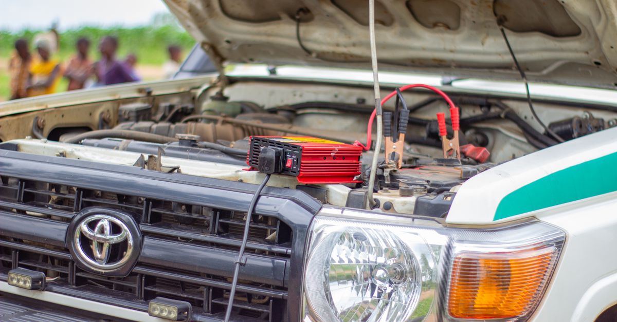 découvrez pourquoi votre voiture ne démarre pas même avec des câbles de démarrage et apprenez les solutions possibles pour résoudre ce problème rapidement.