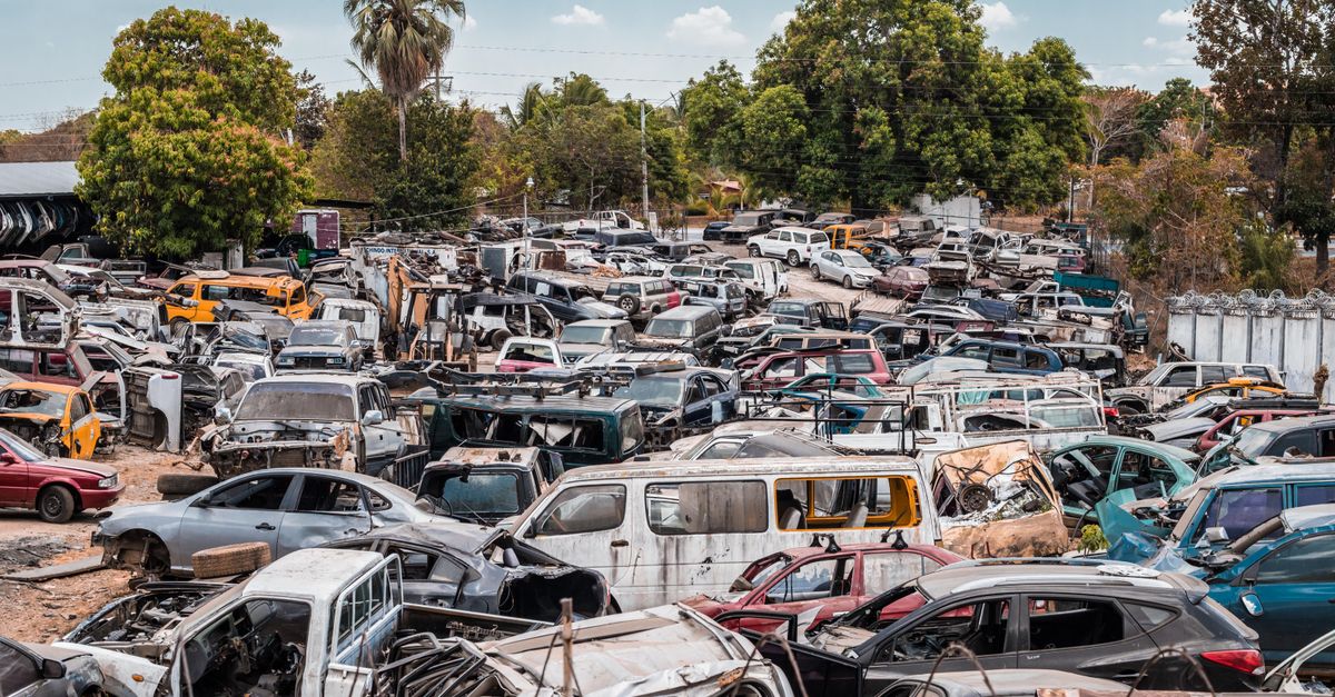 service de casse automobile rapide et écologique : reprise de voitures hors d'usage, recyclage et valorisation des pièces détachées.