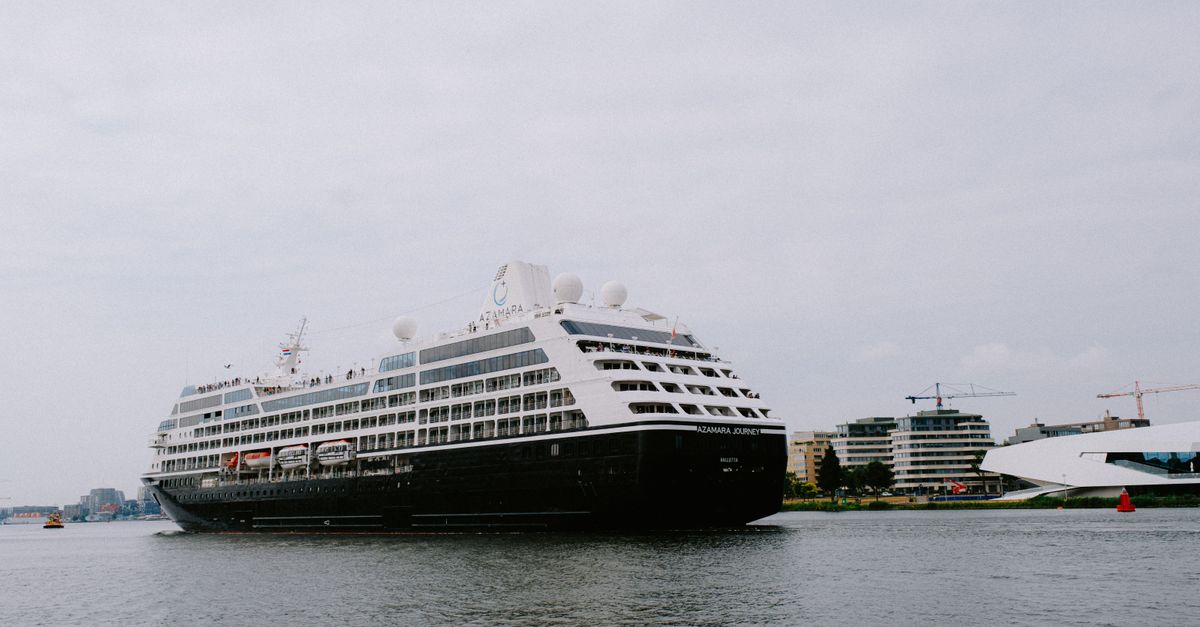 découvrez les coûts des croisières, des tarifs des navires aux options incluses, pour planifier votre voyage en toute transparence.
