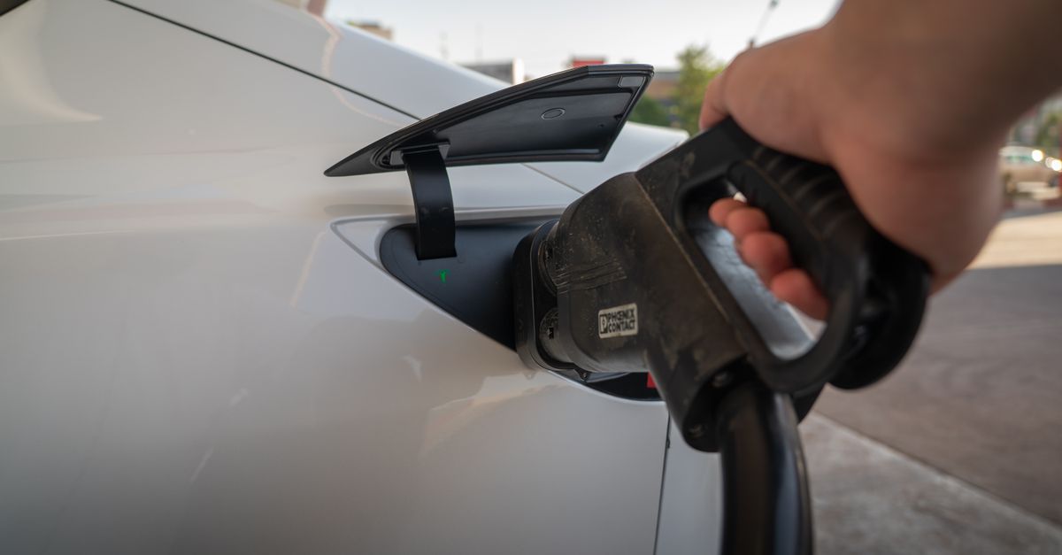 assurance voiture électrique : protégez votre véhicule écologique avec des garanties adaptées et des tarifs avantageux.