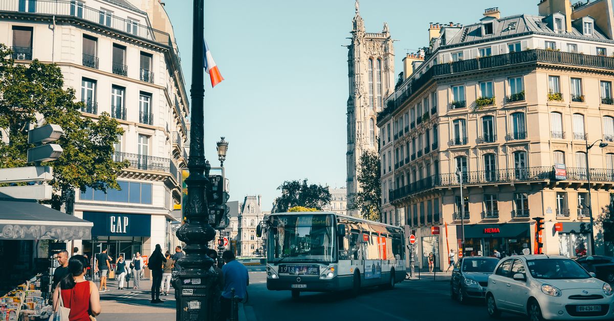 obtenez votre permis de conduire international en france facilement. guide complet pour démarches, conditions et validité afin de conduire sereinement à l'étranger.