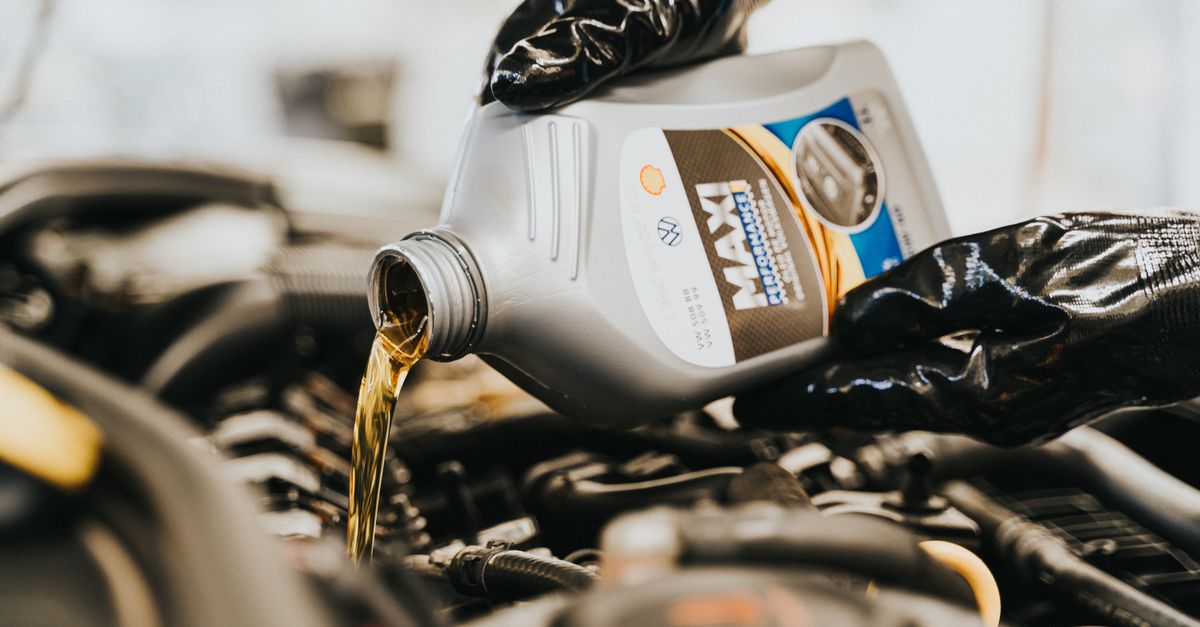 découvrez tout sur la viscosité de l'huile moteur, son importance pour la performance et la protection de votre moteur.