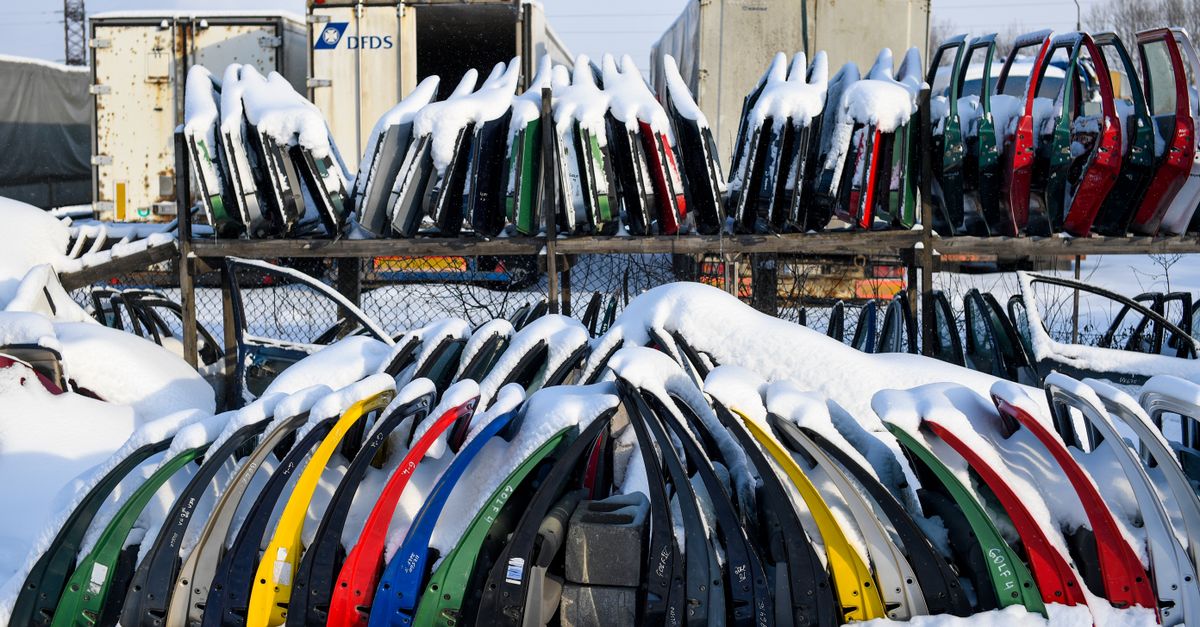 découvrez notre sélection de chaînes neige pour une adhérence optimale sur les routes enneigées. faciles à installer, sécurisez vos trajets hivernaux avec nos chaînes de qualité.